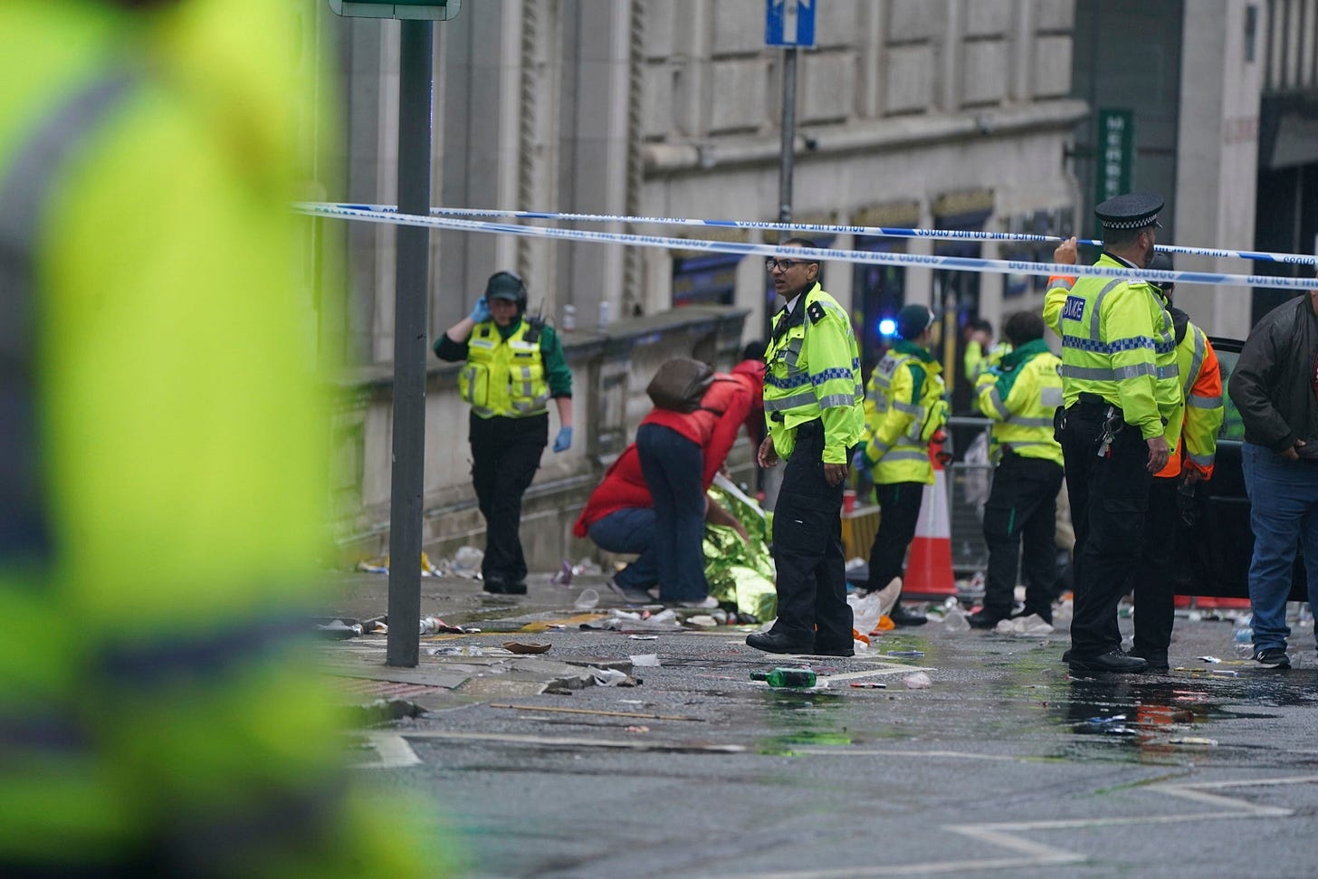 Driver strikes pedestrians at Liverpool victory parade: Police - ABC News