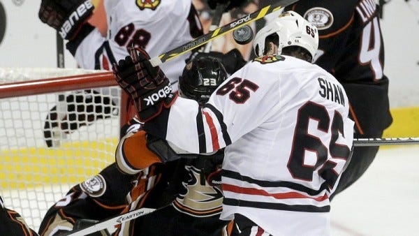 blackhawks andrew shaw scores hard goal on ducks 2015 stanley cup playoffs blackhawks andrew shaw scores hard goal on ducks 2015 stanley cup playoffs