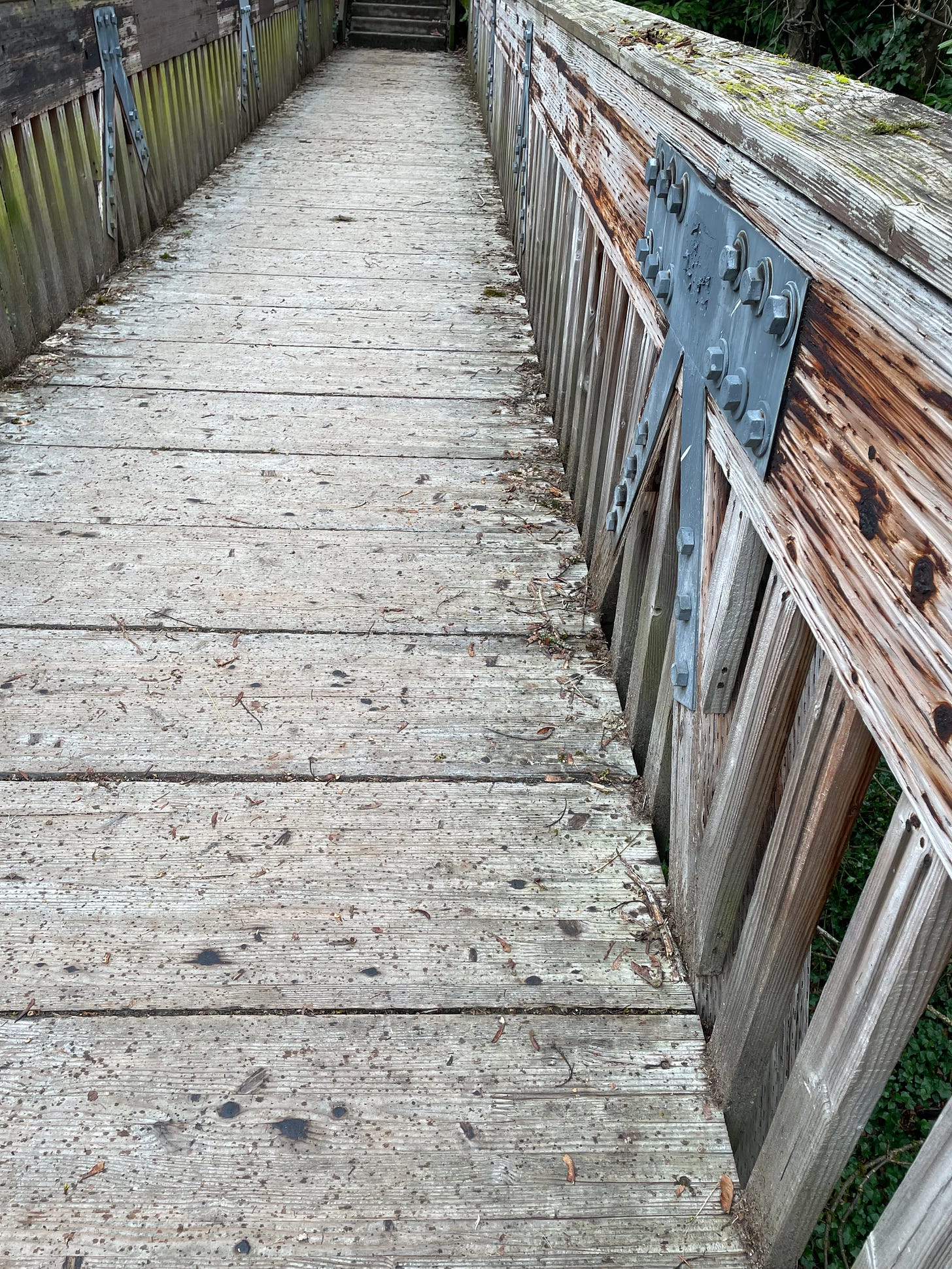 Picture of a wooden bridge.