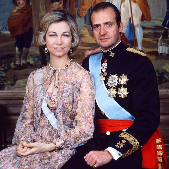 El Rey y la Reina de España. Su Majestad el Rey Juan Carlos I de España y  Su Majestad la Reina Sofía de España (nacida Sofía de Grecia y Dinamarca)  durante la
