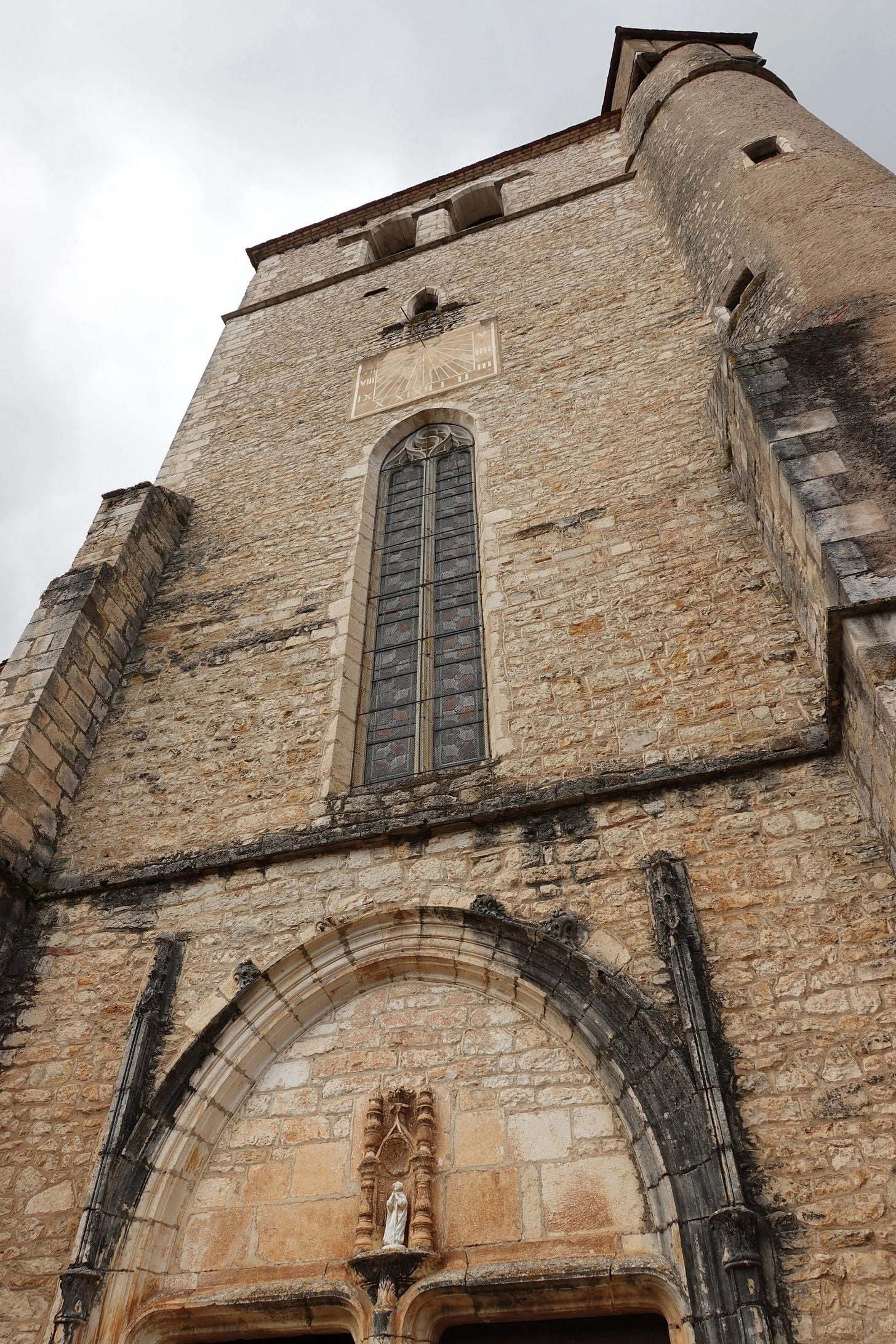 Entrance to Eglise de Saint Cirq Lapopie Entrance to Eglise de Saint Cirq Lapopie
