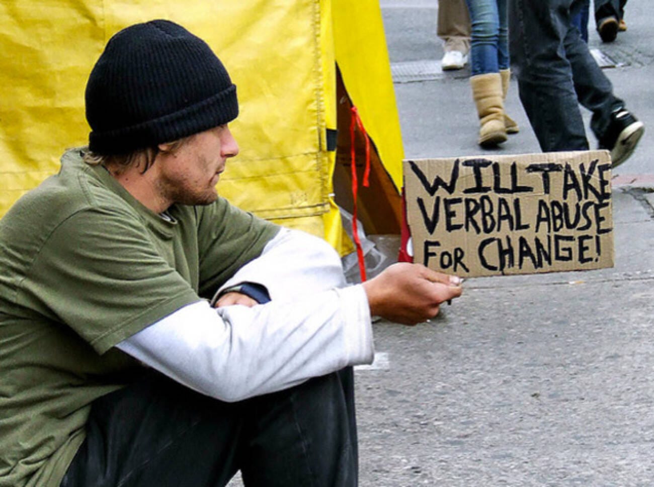 Should Toronto outlaw panhandling?