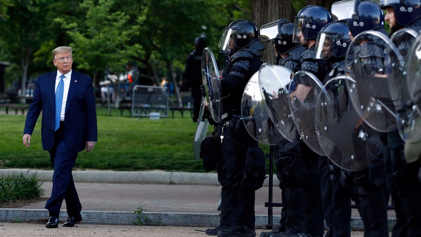 As George Floyd protests grow, Donald Trump casts himself as law ...