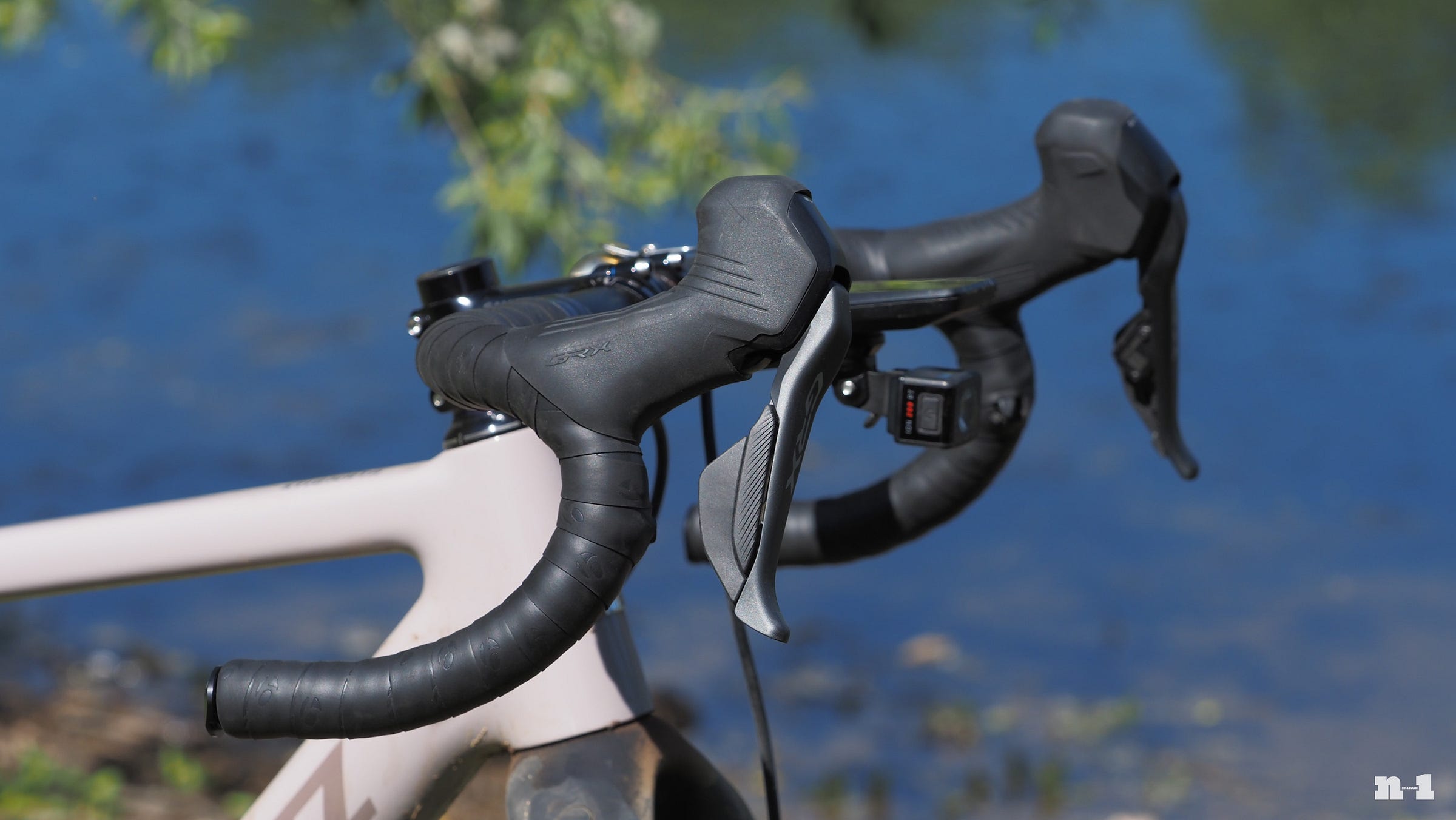 Shimano GRX Di2 1x levers