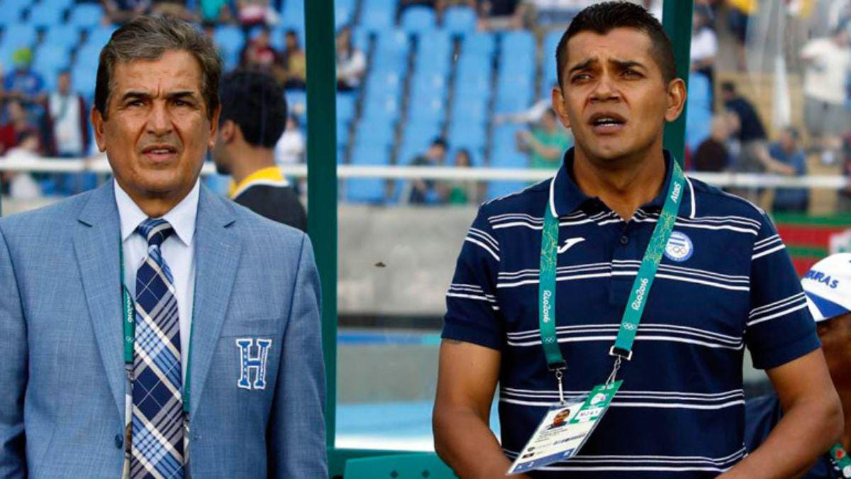 Cómo ha sido la carrera de entrenador de Amado Guevara?