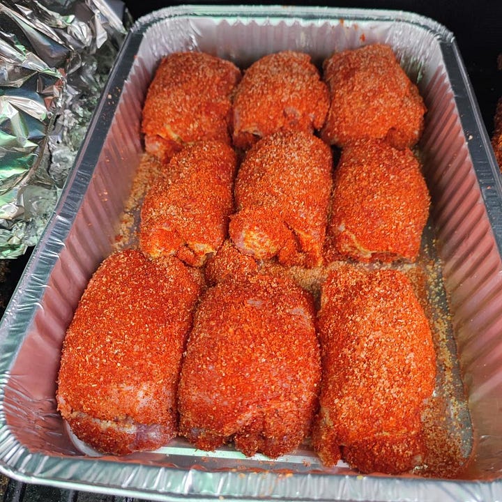 Carne cotta al barbecue utilizzando i rub di JS1599
