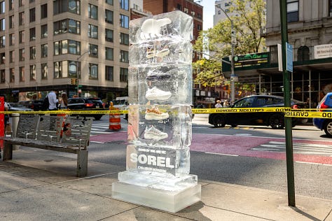 Colecția Callsign Horizon în blocuri de gheață (sursa: outlandermag.com)