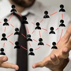 Ο σύγχρονος σοσιαλισμός σημαίνει υποχρεωτική πολιτικοποίηση των πάντων