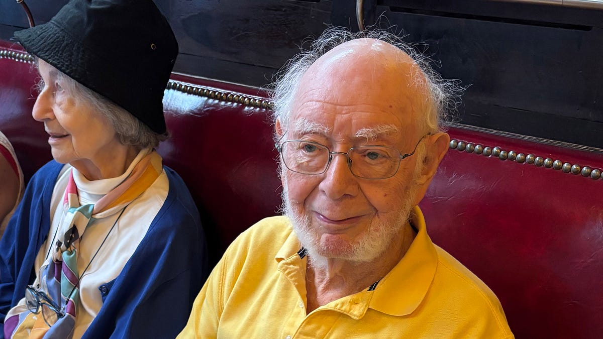 Frank Turns 100 - by Sari Botton and Julie Metz