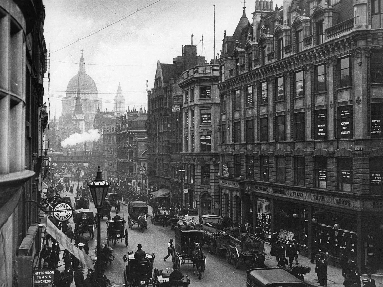 Last reporters leave Fleet Street, ending centuries of journalism on the  famous road | The Independent | The Independent