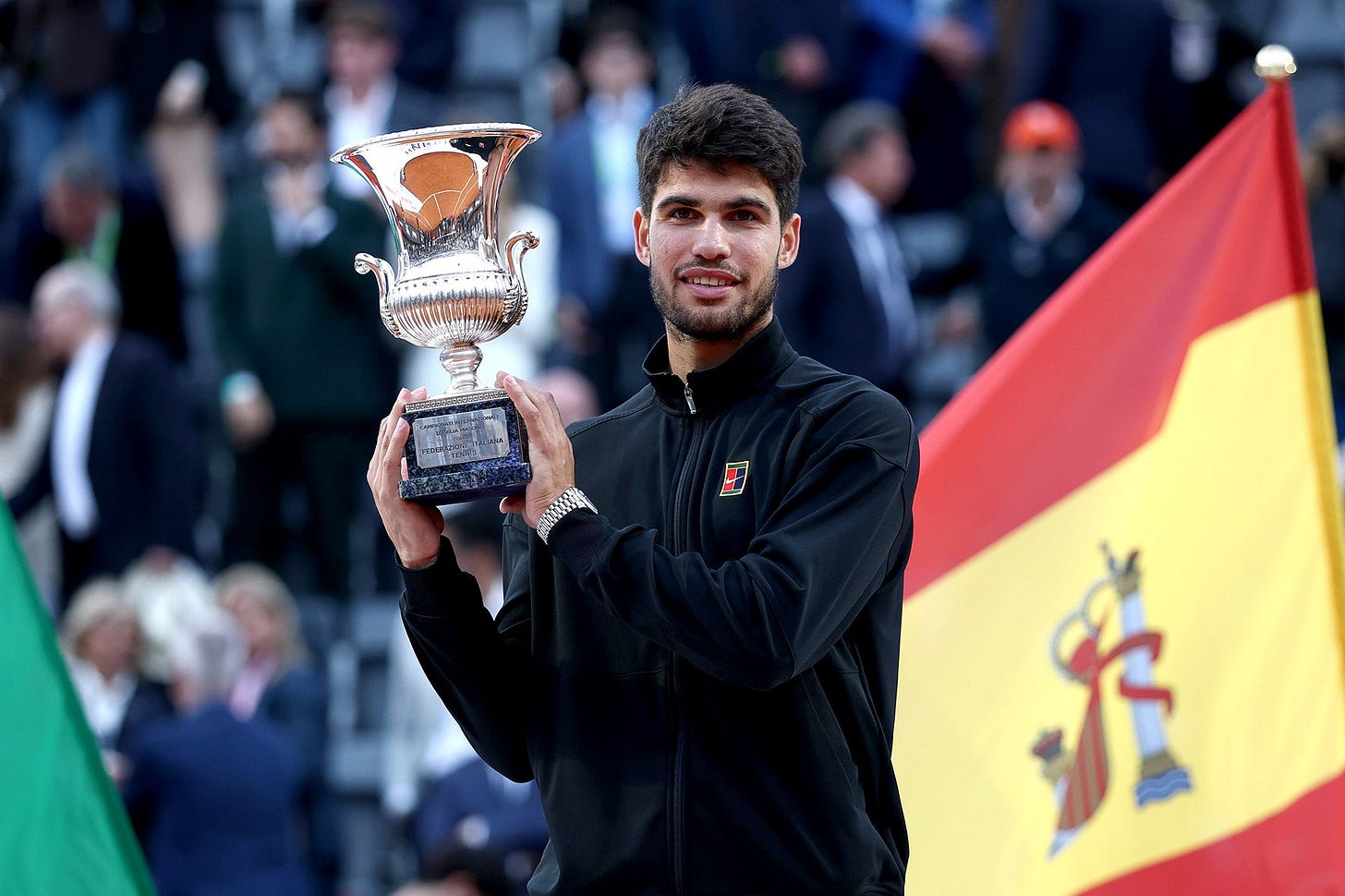 Carlos Alcaraz downs home favorite Jannik Sinner to clinch first Italian  Open title ahead of French Open | CNN