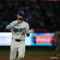 Andy Pagés conecta su segundo jonrón Andy Pagés conecta su segundo jonrón