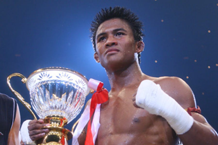 Buakaw Por Pramuk wins K-1 World Max 2006 (Retro) | Asian MMA