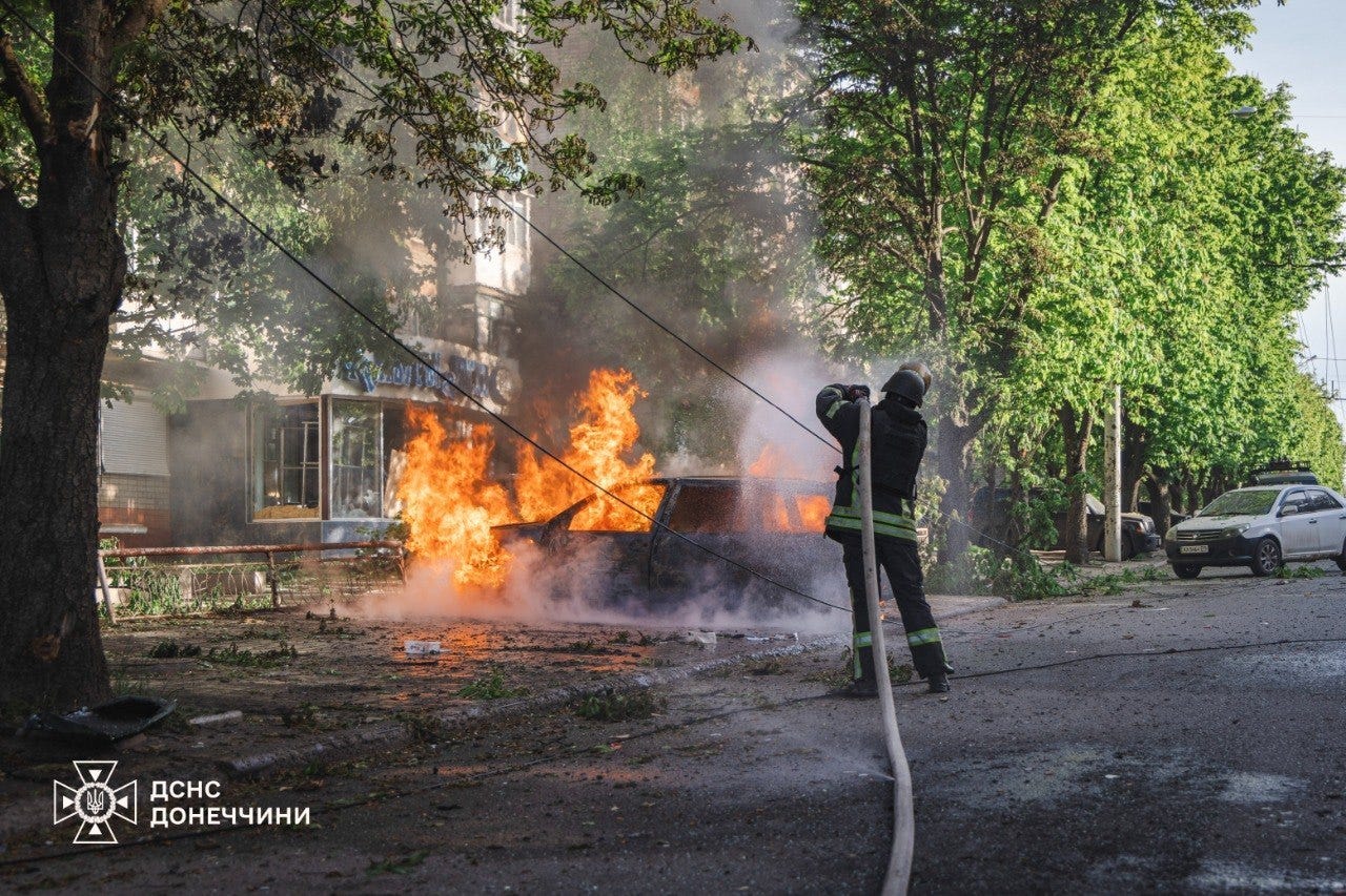 Photo (2) of the consequences of the Russian strike on Kramatorsk. Source – State Emergency Service
