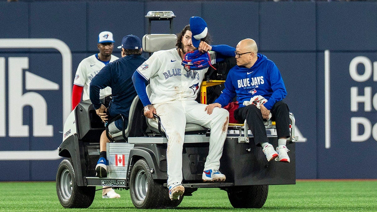 Blue Jays pitcher Cody Ponce carted off with injury in first MLB start in 5 years Blue Jays pitcher Cody Ponce carted off with injury in first MLB start in 5 years