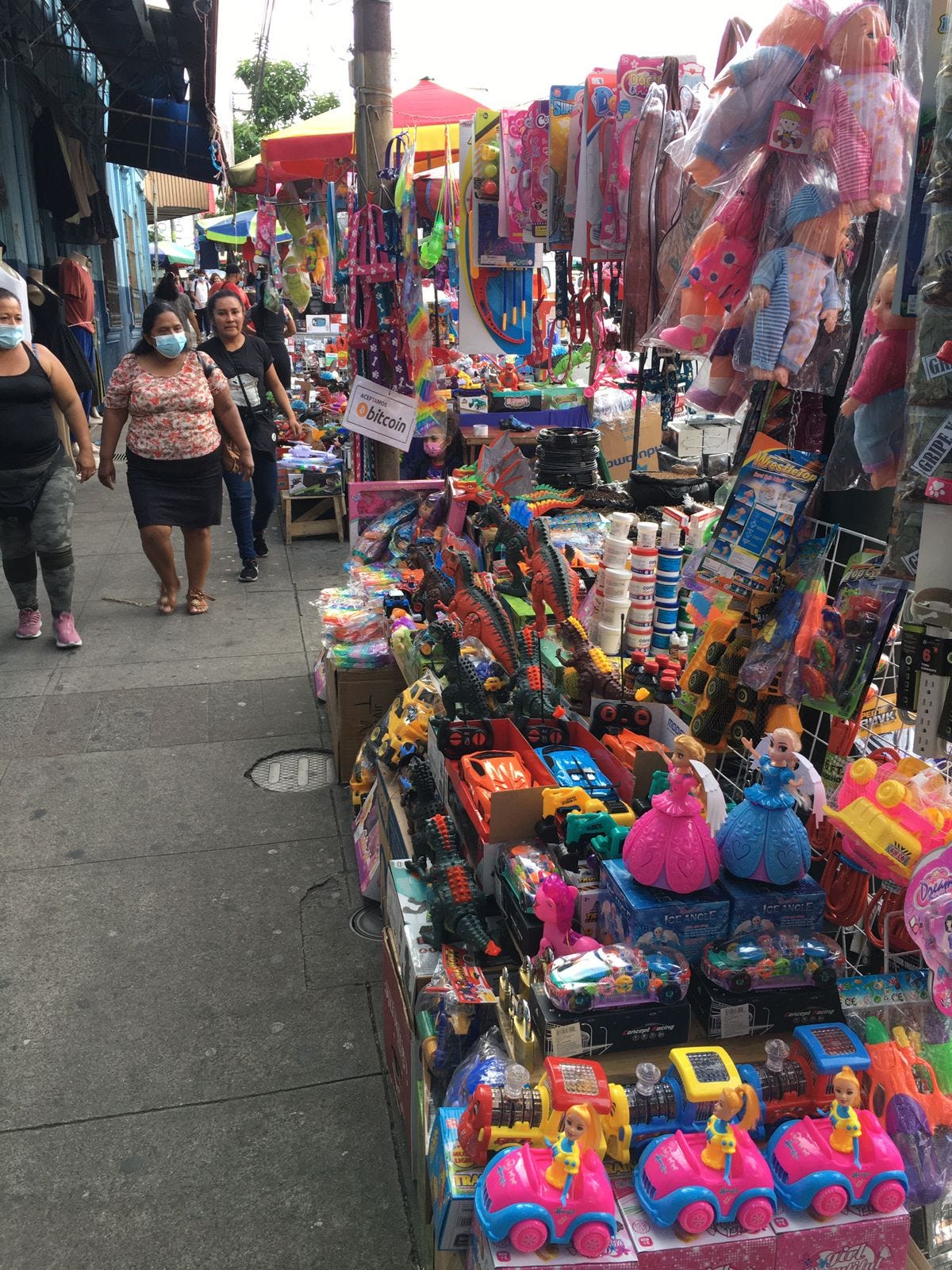 Mis primeros días en El Salvador - by Pedro - La Cadena