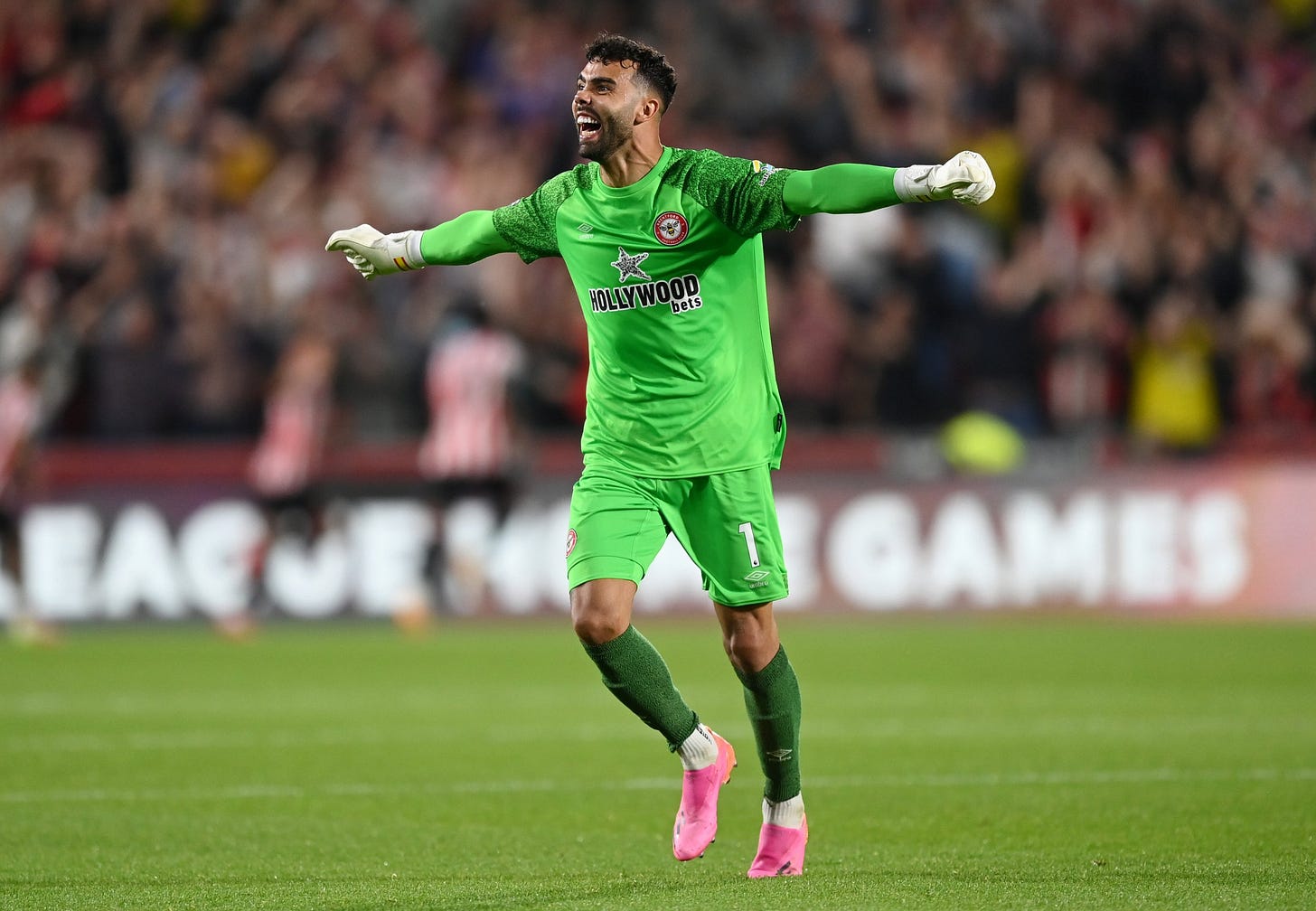 Brentford's David Raya predicts more Premier League scalps after Arsenal win | Football | Metro News Brentford's David Raya predicts more Premier League scalps after Arsenal win | Football | Metro News