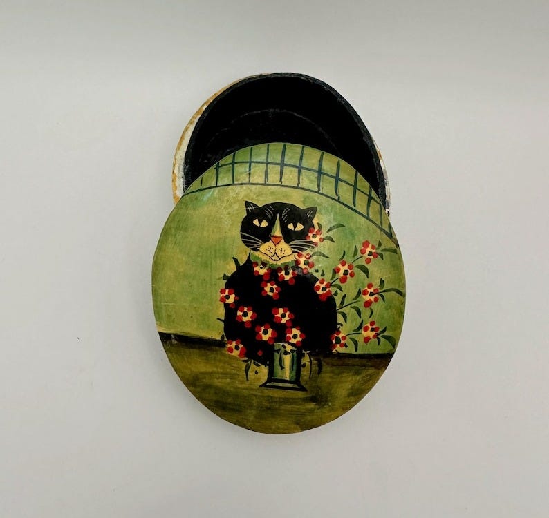 Handmade Kashmiri Paper Mache Trinket Box: Cat & Flowers image 1
