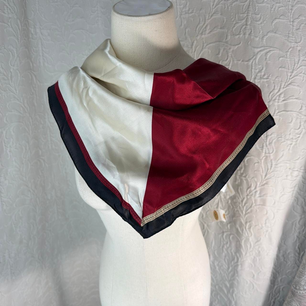 item listed by thevelvetmagpies