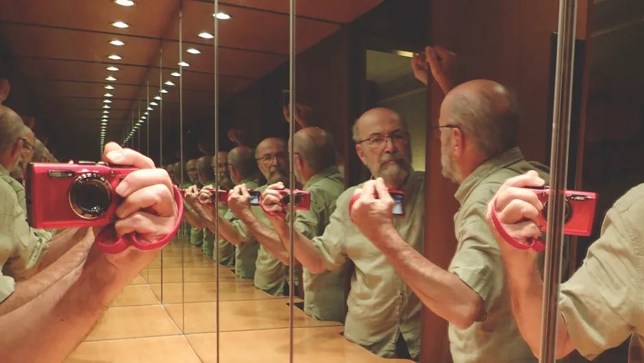 Do two mirrors facing each other produce infinite reflections? - BBC  Science Focus Magazine