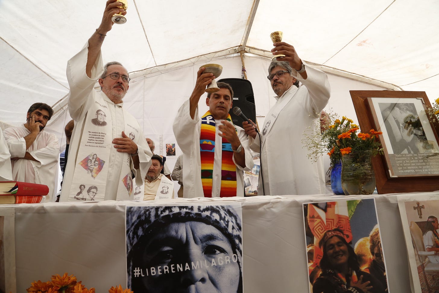 Varios curas dieron una misa pidiendo por la libertad de Milagro Sala - Diario Registrado Varios curas dieron una misa pidiendo por la libertad de Milagro Sala - Diario Registrado