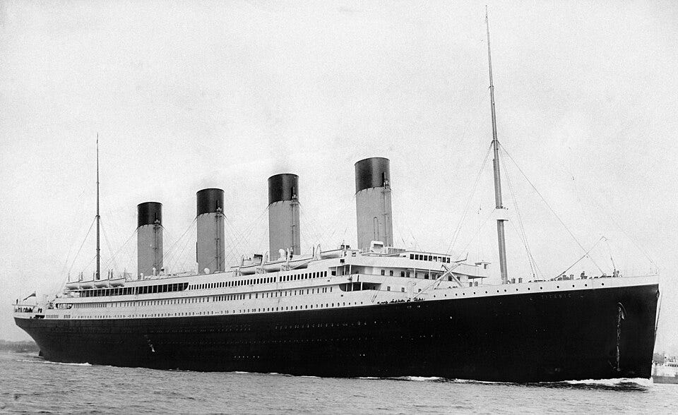 File:RMS Titanic 3 (cropped to ship).jpg
