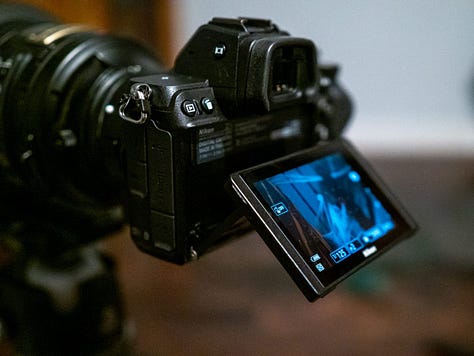 Tilt and articulating camera screens