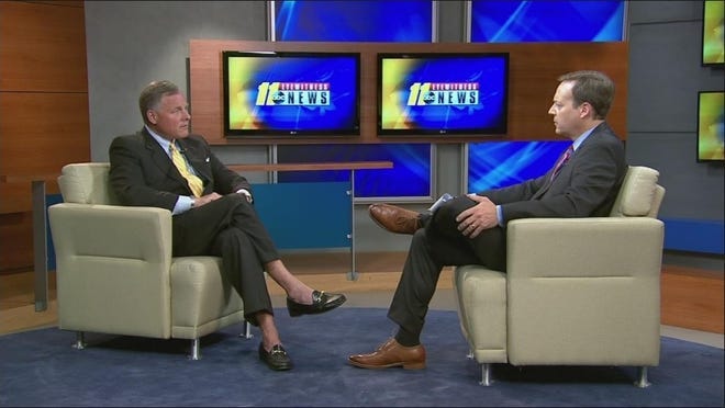 richard burr in interview not wearing socks