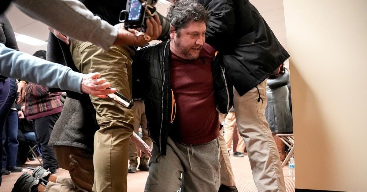 Man arrested in the attack on Ilhan Omar has a criminal history and made  pro-Trump posts - Los Angeles Times