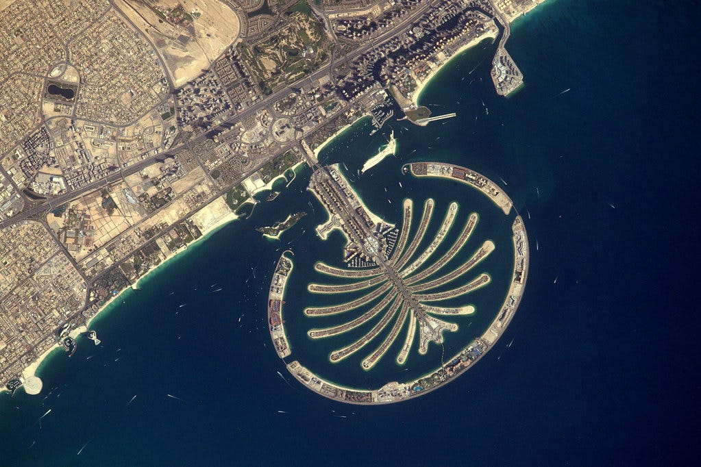 Palm Island, Dubai | The Dubai palm island! Zoom in for amaz… | Flickr