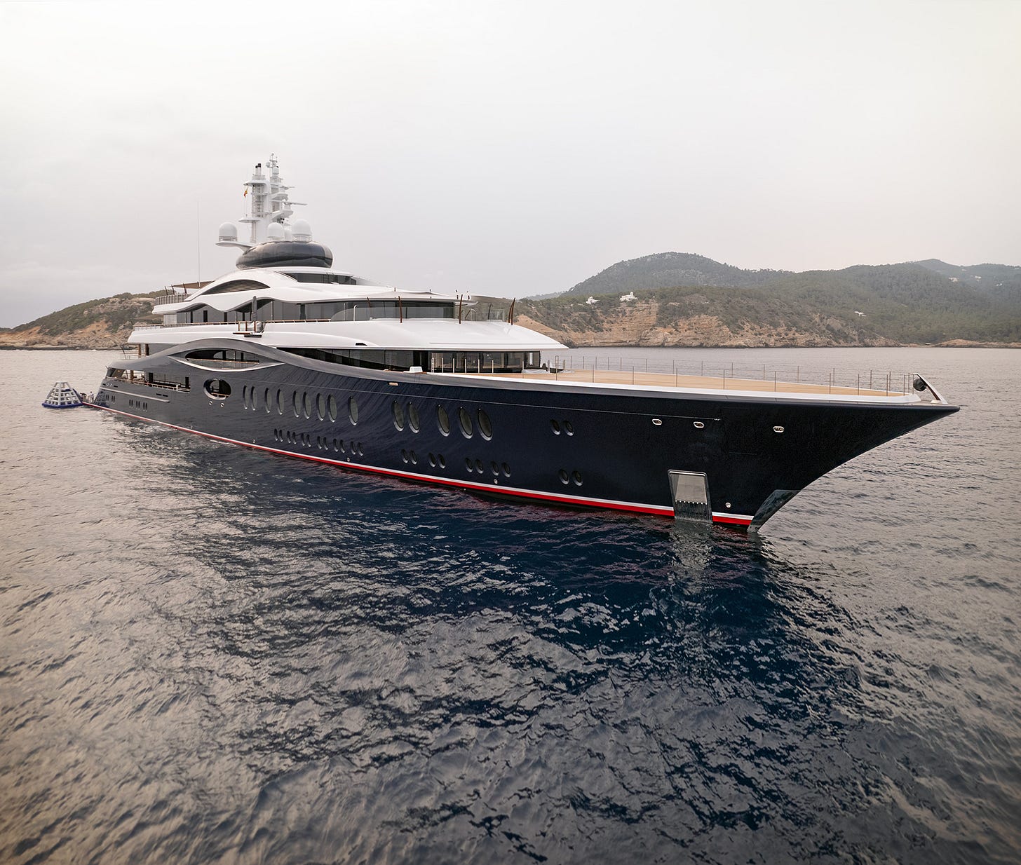WINGMAN Superyacht 387-foot FEADSHIP