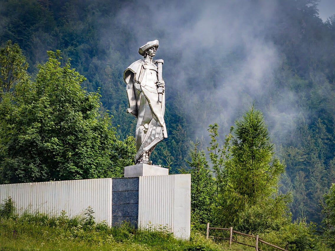 Socha Jánošíka Terchová | Beautiful Slovakia