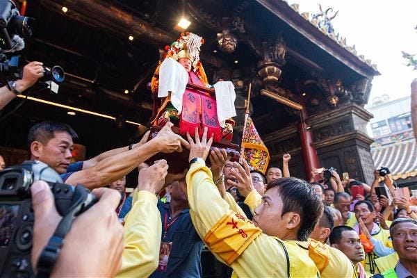 媽祖信仰與廟宇香火|來源:外交部 NGO 雙語網站 媽祖信仰與廟宇香火|來源:外交部 NGO 雙語網站