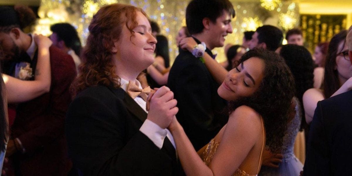Prom Date lives up to entertaining expectations – The Echo
