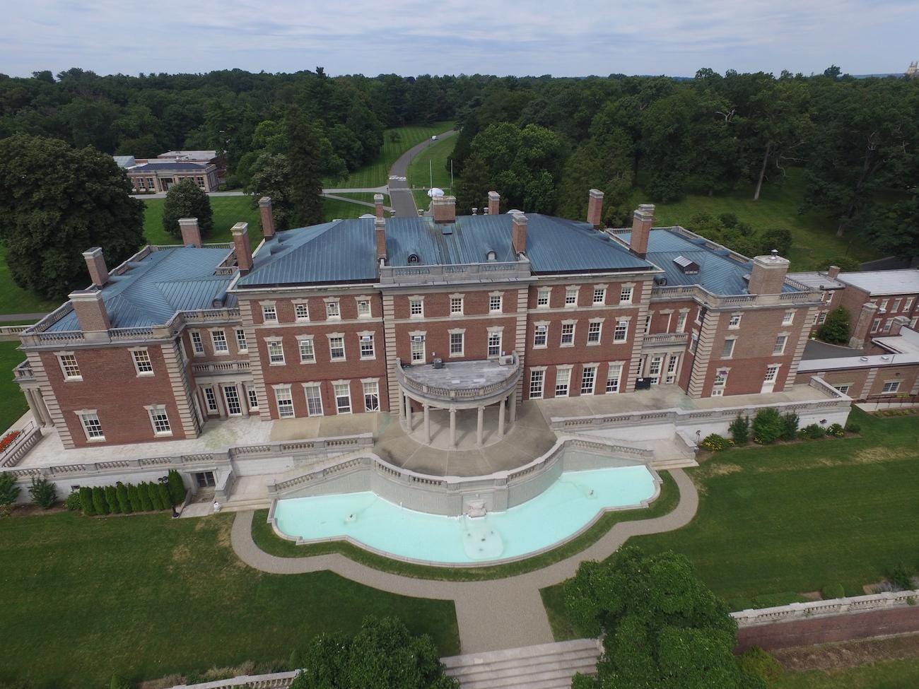 The Biggest Mansions in America | Slideshow | The Active Times