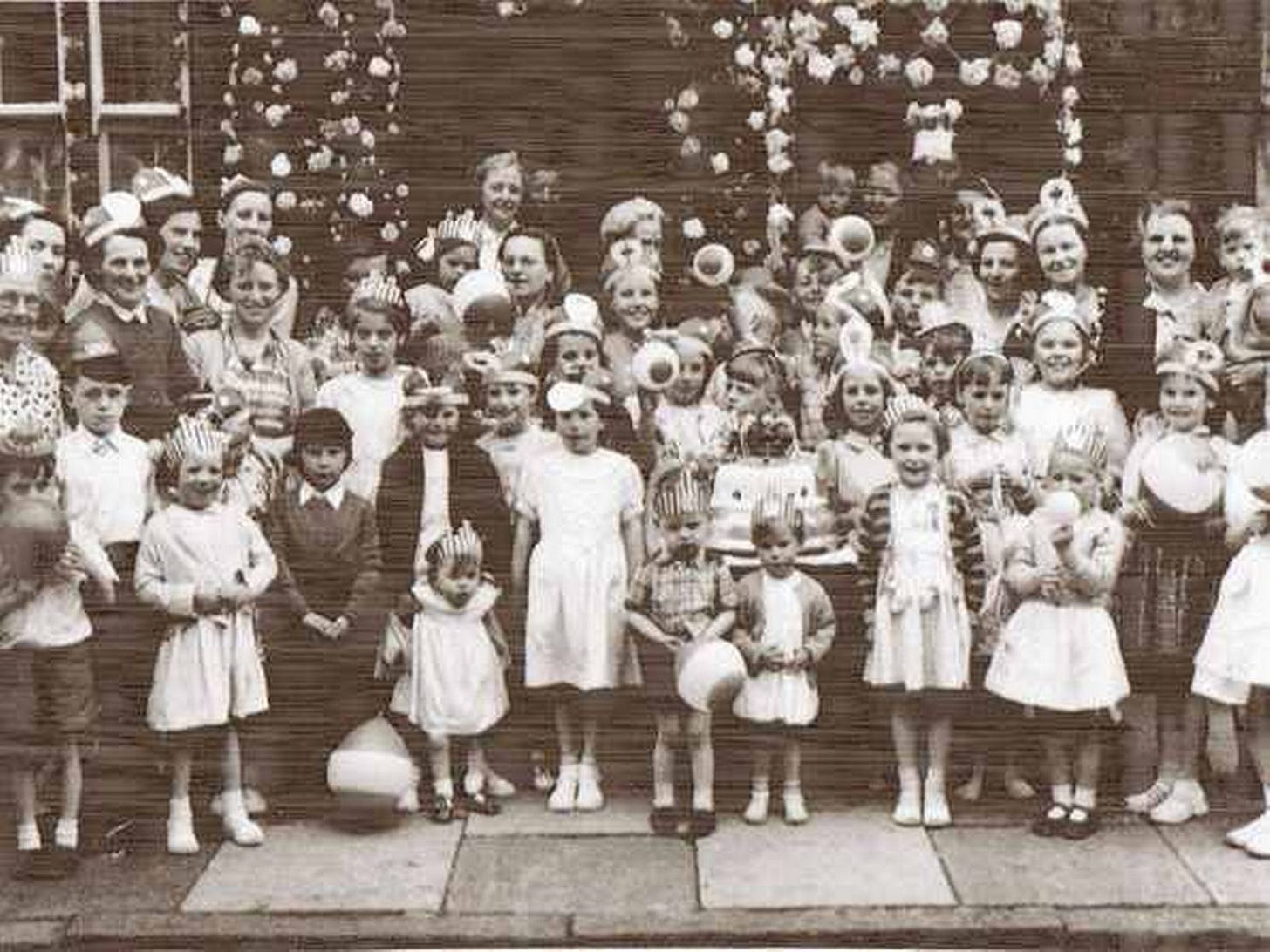 Coronation Street Parties in Liverpool, 1953 - Liverpool Echo