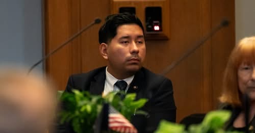 ICE officers impersonating utility workers, Oregon lawmaker says