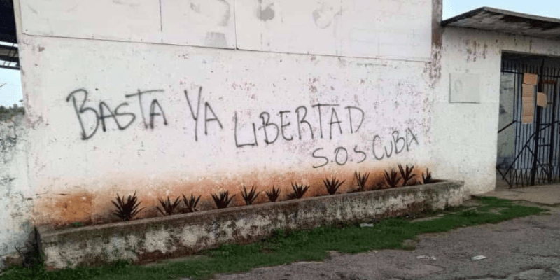 Grafiti en un pueblo de Cuba