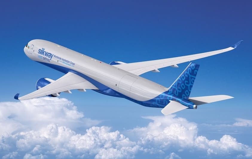 Může jít o obrázek letouny a text Může jít o obrázek letouny a text