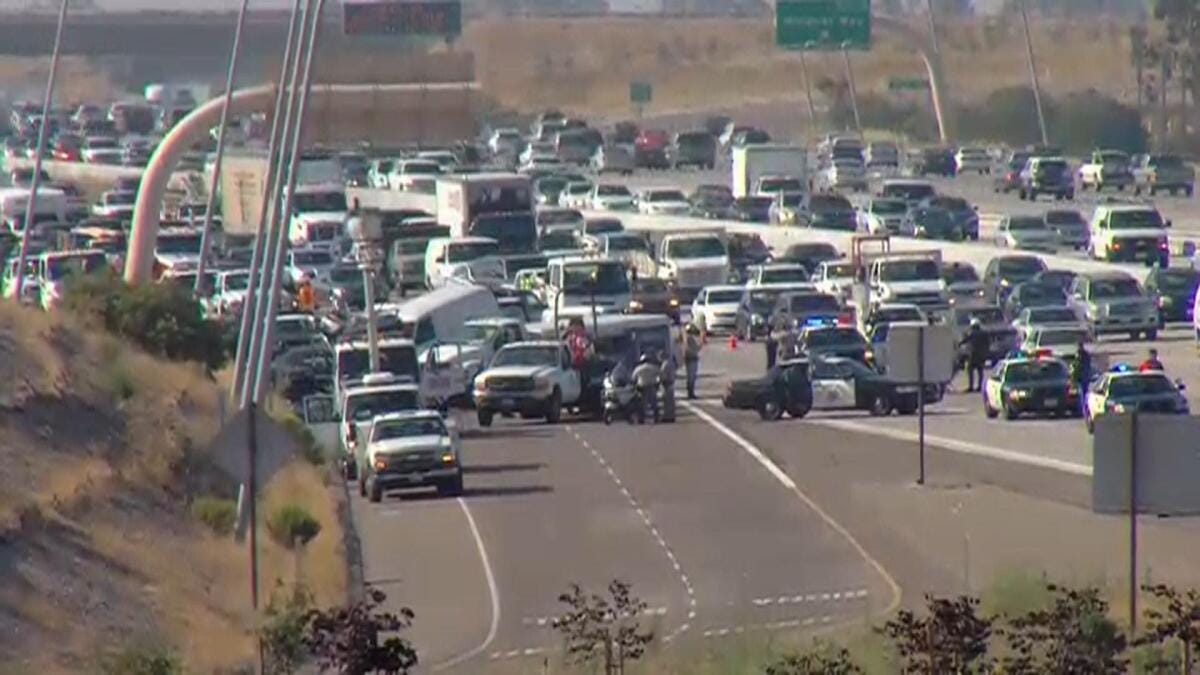 Crash tangles semi, vehicles on north I-15 - The San Diego Union-Tribune