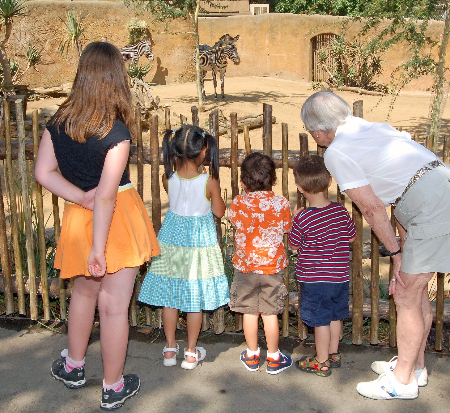 GLAZA_DocentAmyCallisterWKidsbyJamie_Pham