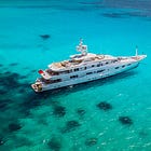 Τα σούπερ γιοτ όπως του Μπέζος *μειώνουν* την παγκόσμια φτώχεια στην πραγματικότητα