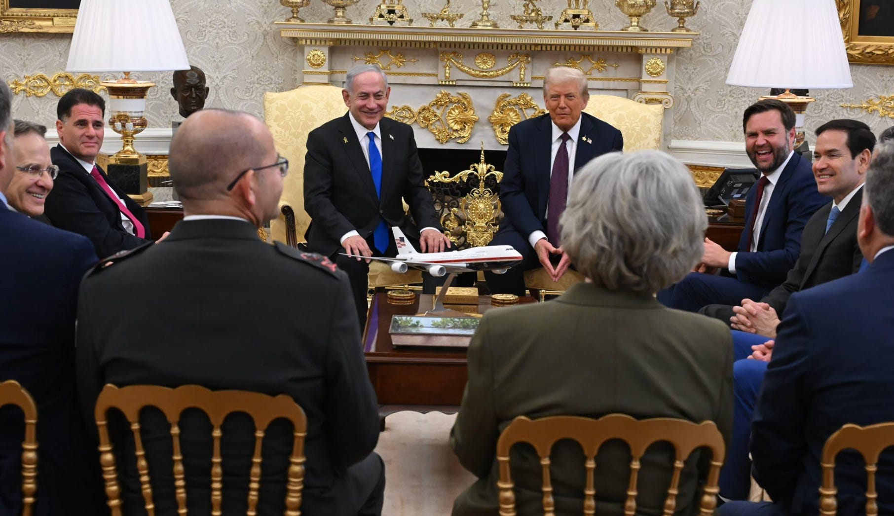 ZDA posredovale v pogovorih o izpustitvi talcev, protesti proti izraelski ofenzivi se nadaljevali.