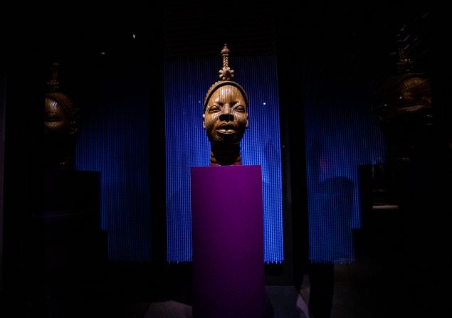 Ile ori (“house of the head”) is a shrine believed in Yoruba culture to be the container of an individual’s essence. Nearby are various interpretations of Yoruba deities, with visitors invited to “become” the god of thunder Shango and other figures by using virtual reality.