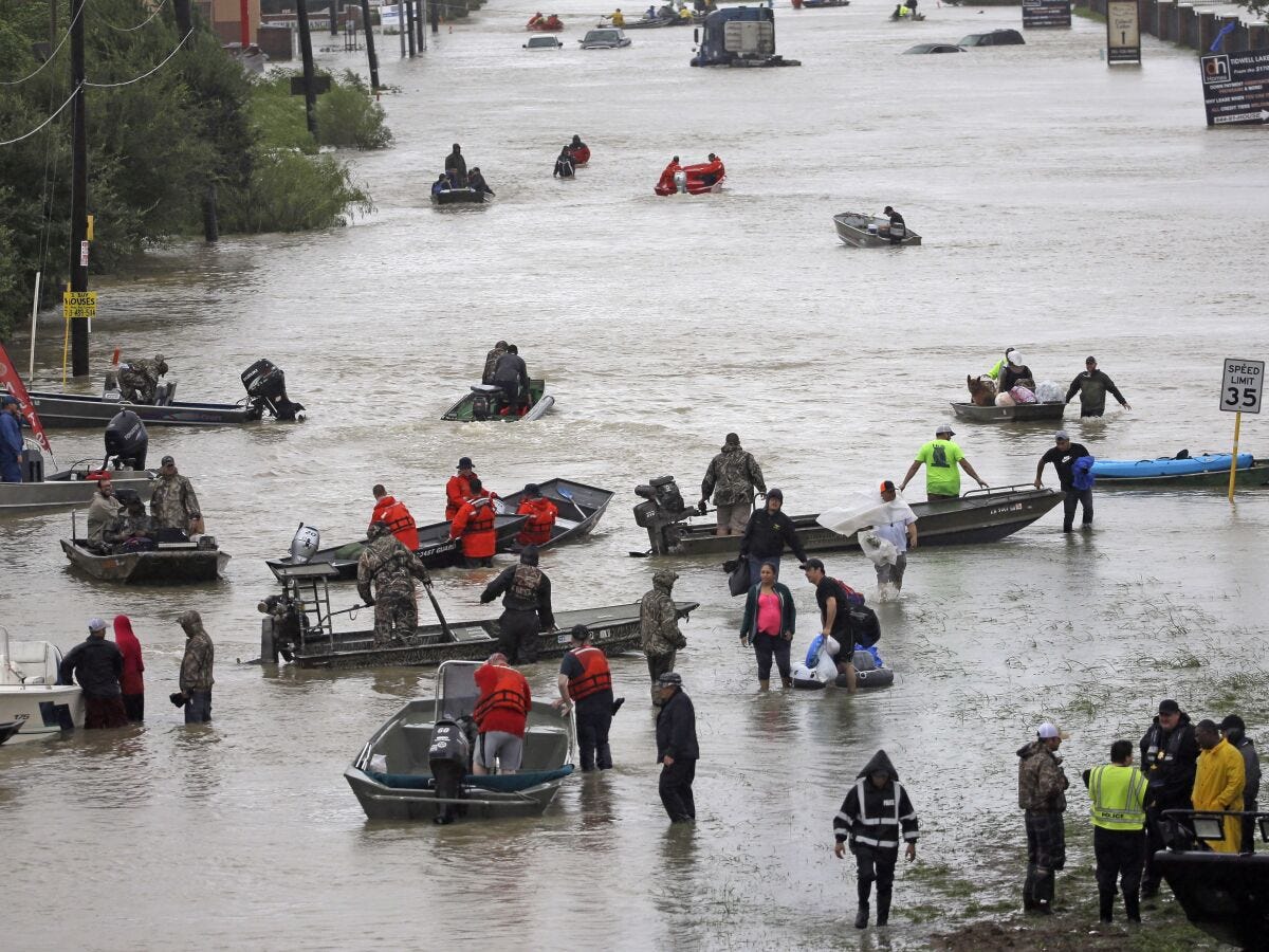 Louisiana's 'Cajun Navy' rushes to Texas to help rescue people from the floodwaters | Mashable Louisiana's 'Cajun Navy' rushes to Texas to help rescue people from the floodwaters | Mashable