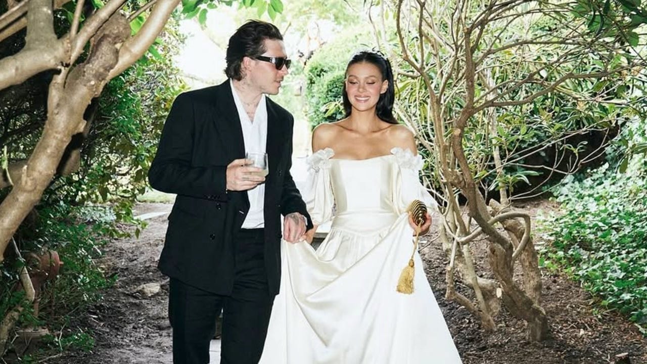 Brooklyn Beckham and Nicola Peltz share photos from vow renewal Brooklyn Beckham and Nicola Peltz share photos from vow renewal