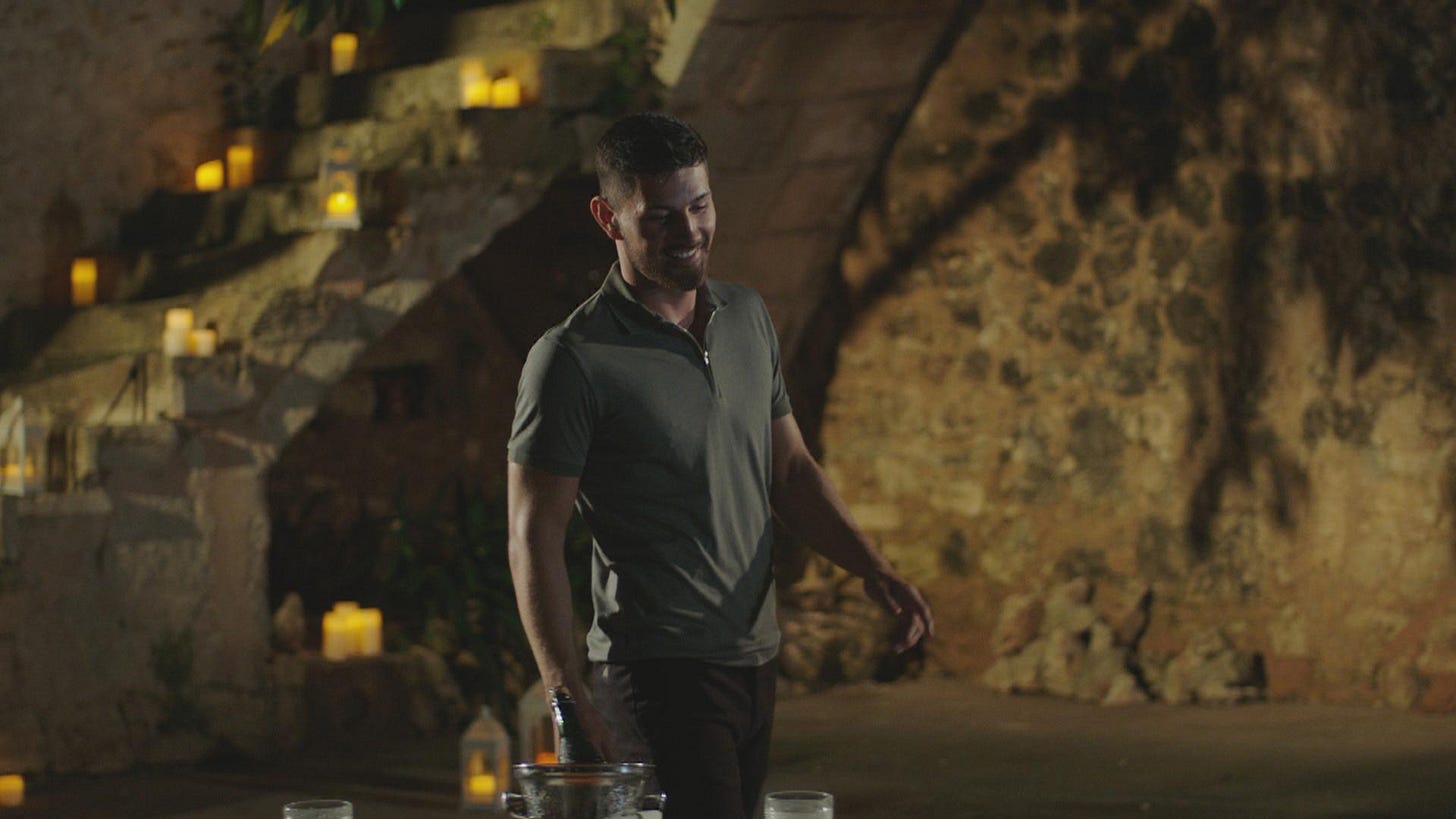 Love Island teaser sees bombshell Scott head out on a date – but there's a  twist | Goss.ie