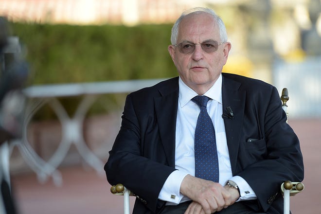 Martin Wolf: With the Right Choices, China Can Maintain High Growth Rate -  Caixin Global