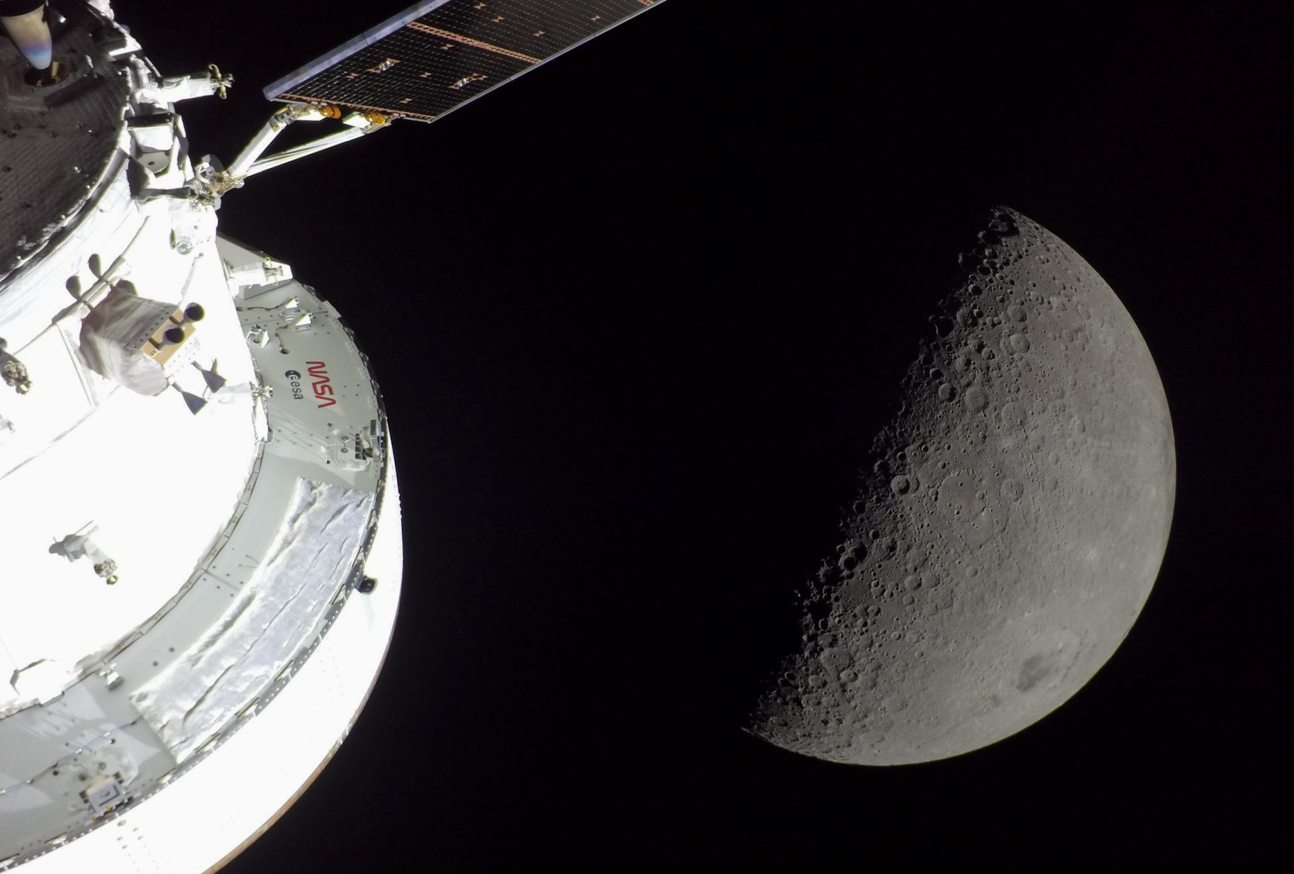 A view from a camera mounted on one of the four solar array wings on the Orion’s spacecraft during its lunar flyby on April 6th 2026 during the Artemis-2 mission.