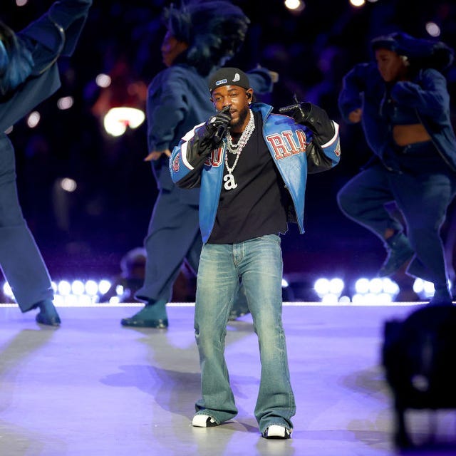 Kendrick Lamar Wore These Flare Jeans at the Super Bowl Halftime Show